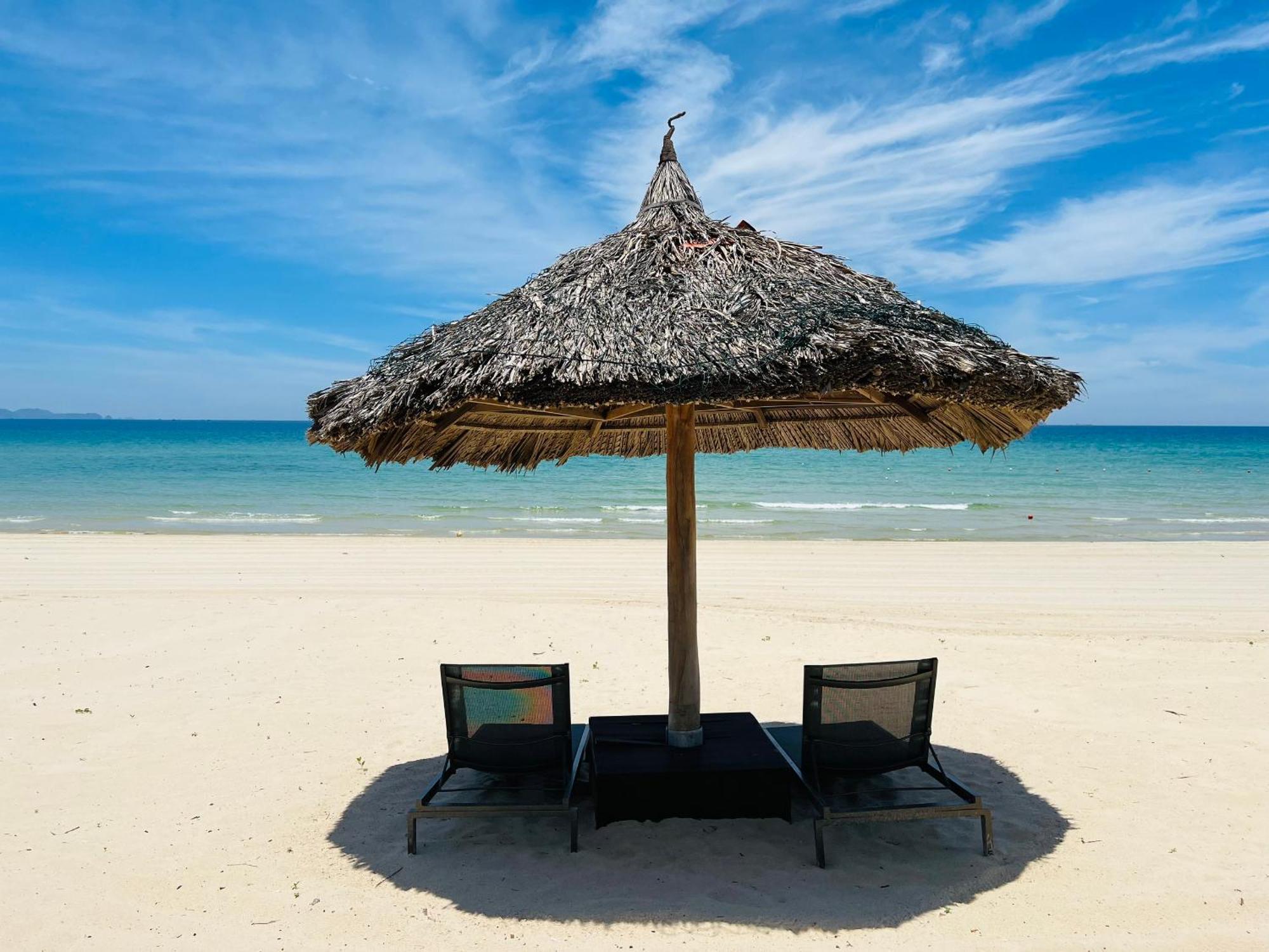 Sea View Villa In Wyndham Garden Cam Ranh 나트랑 외부 사진